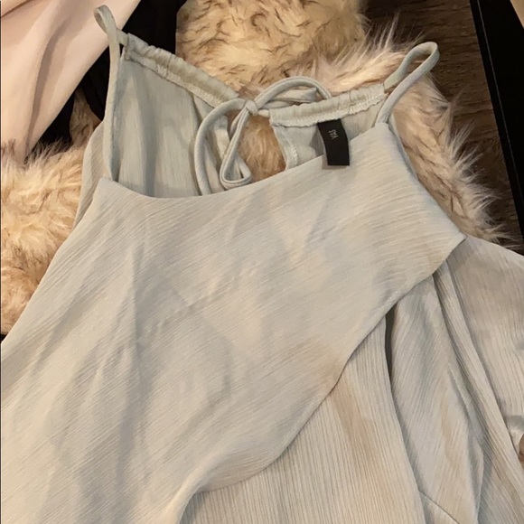 Cute light blue top - Picture 2 of 2